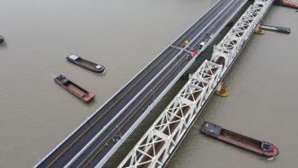 黄浦江上的第一座桥梁改造完成，松浦大桥上层公路桥周日通车