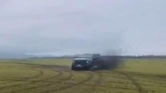 呼伦贝尔大草原被越野车随意辗轧，警方将调查呼吁保护环境