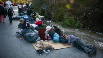 希腊最大难民营大火：数千人露宿路边，德法拟接收未成年难民