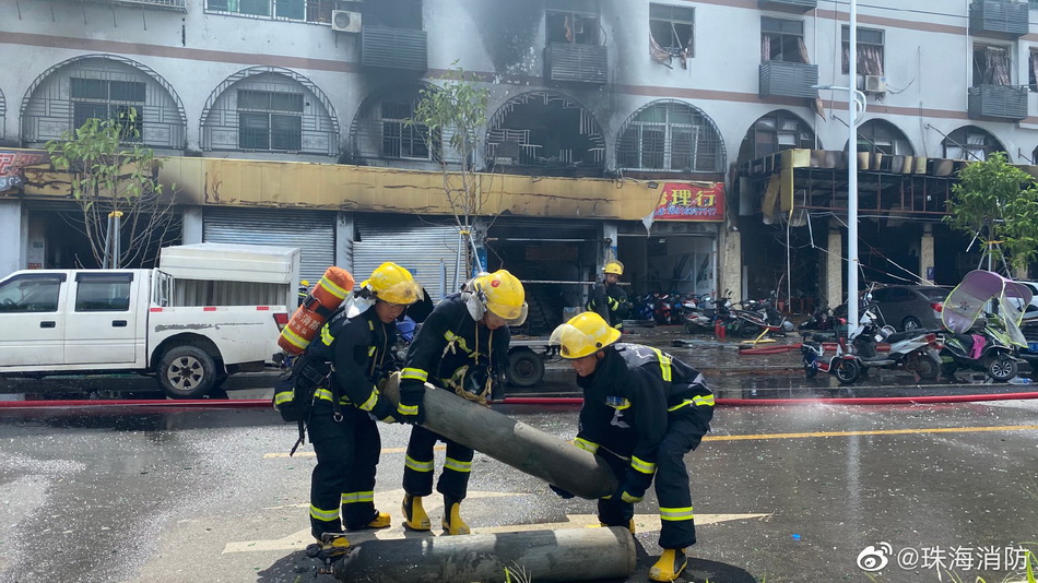 直击|珠海斗门煤气爆炸:救援已结束,3人受伤,无人被困