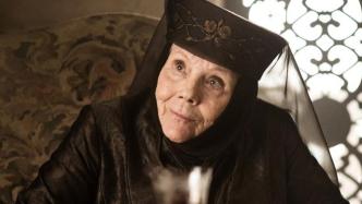《权力的游戏》“荆棘女王”戴安娜·里格去世，享年82岁