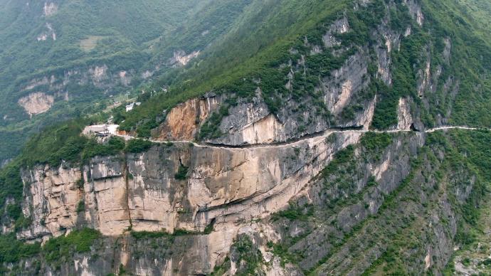 大國(guó)小路｜重慶巫溪：千米絕壁上鑿出天路