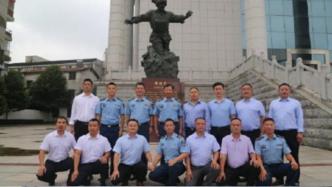 中国空降兵成立70周年，汶川地震15勇士再聚首