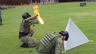 同濟(jì)大學(xué)“硬核”軍訓(xùn)，上演“火箭筒”發(fā)射