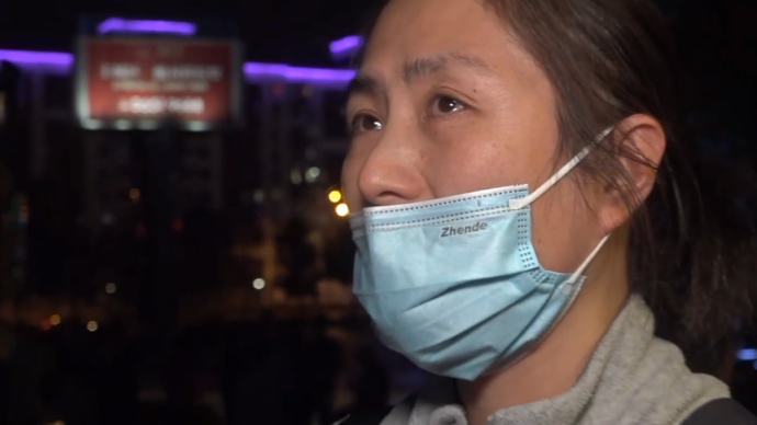 北京亮灯致敬援鄂医疗队，市民动情落泪：平安真的很不容易！