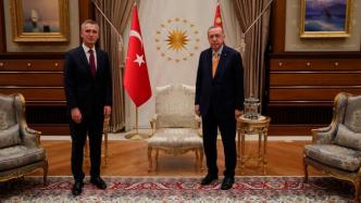北约秘书长访问土耳其，讨论一系列安全问题