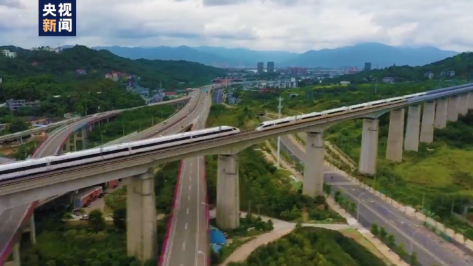坐着高铁看中国丨8天8条线,8分钟回顾旅途精彩