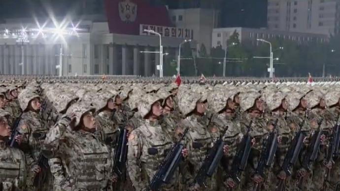 朝鲜凌晨阅兵，庆祝劳动党成立75周年