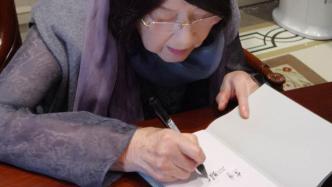 专访 | 93岁诗人灰娃：灵魂看不见，但我想用笔写下来