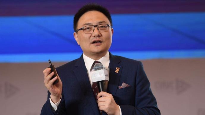 得到创始人罗振宇:教育是对人的改变负责,线上无法替代线下