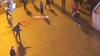一男子在火车站附近持刀滋事，被贵阳武警抓获