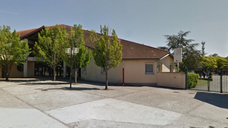 遇害教师就职学校 央视新闻 图