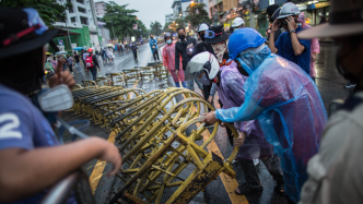 泰国街头抗议示威持续，总理巴育称愿意谈判解决问题