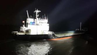 走私千吨柴油货船疯狂逃逸，上海海警强行靠帮控制
