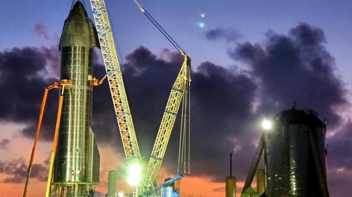 頭錐完成吊裝，“星艦”SN8將進(jìn)行首次高空試飛