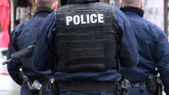 法国里昂警方逮捕一持刀男子，疑犯曾试图进入车厢发动袭击