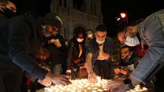 早安·世界｜法国尼斯教堂袭击案致3人死，民众悼念死难者