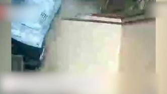 甘肃庆阳大巴车坠入农家院，涉事公司：或因刹车失灵