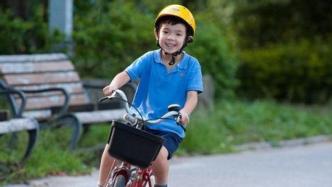 通知来了！上海12岁以下学生坐自行车要戴头盔