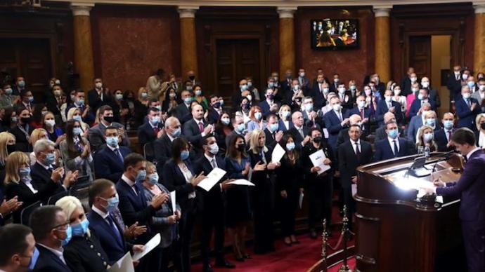塞尔维亚新政府宣誓就职，布尔纳比奇连任总理