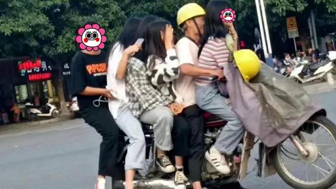 摩的司机骑车搭载5名女乘客，被罚千元记26分