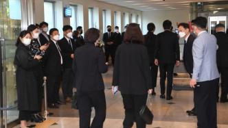 韩国记者参加三星会长李健熙葬礼后确诊，众高官接受检测