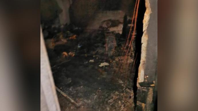 武汉一出租屋凌晨起火，两人死亡现场已封闭
