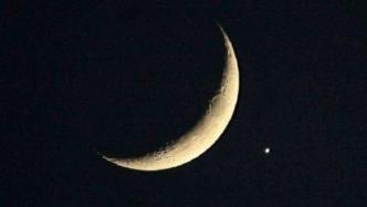 北京天空现“新月抱旧月”“金星合月”浪漫天象