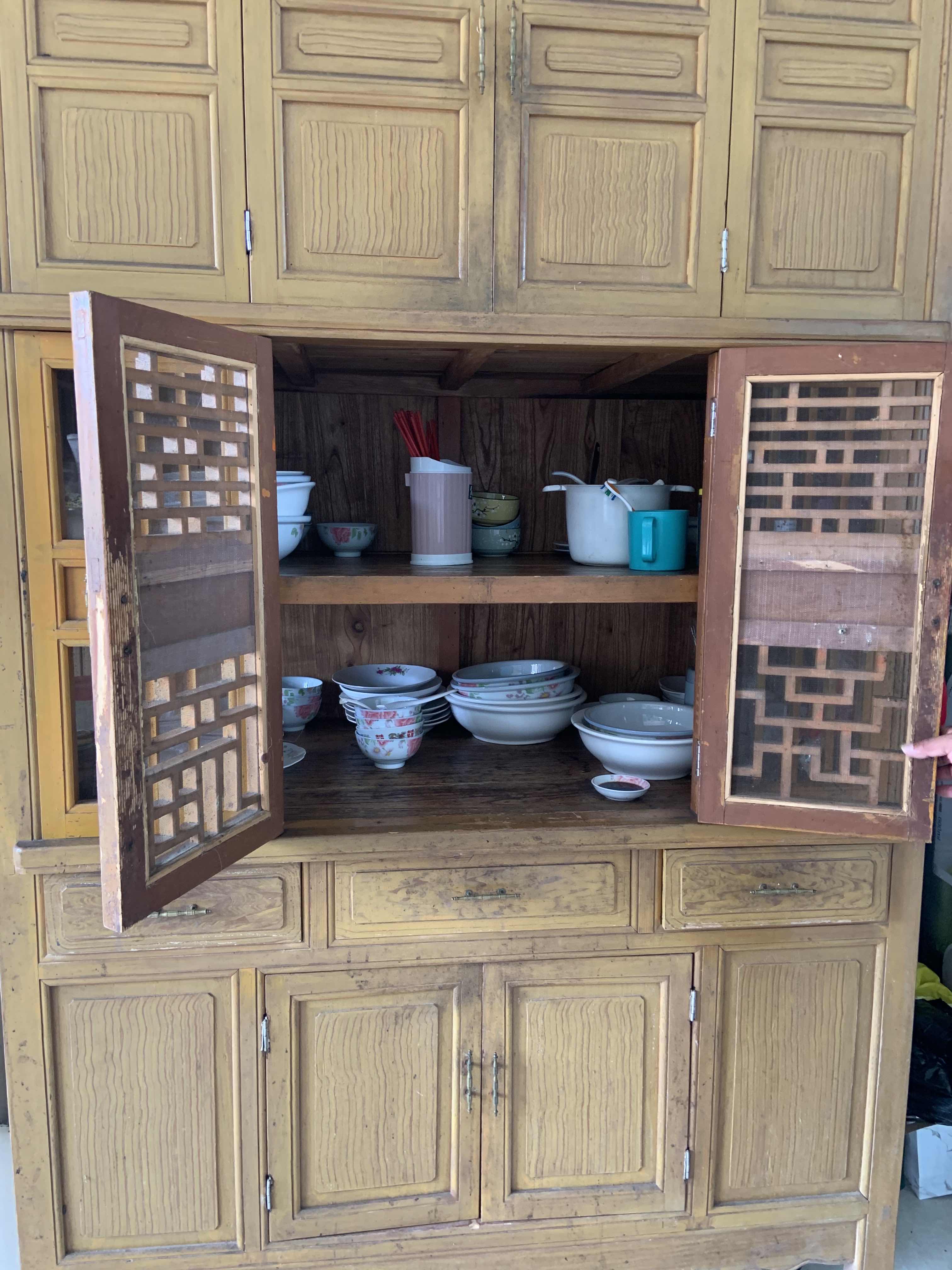 父母传下来的菜柜