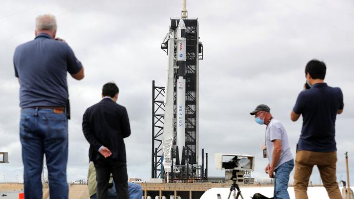 受天气影响，SpaceX首次正式载人任务推迟