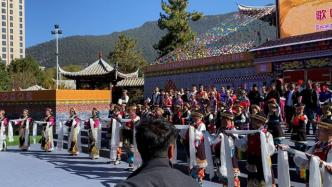 西藏人民大合唱《歌唱祖国》，迎接中国最早的新年