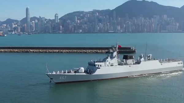 视频宿迁舰荆门舰正式入列驻港部队
