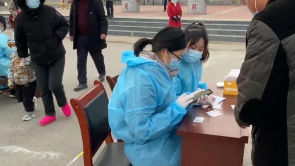 大学生用vlog记录抗疫:家乡生病时必须站出来