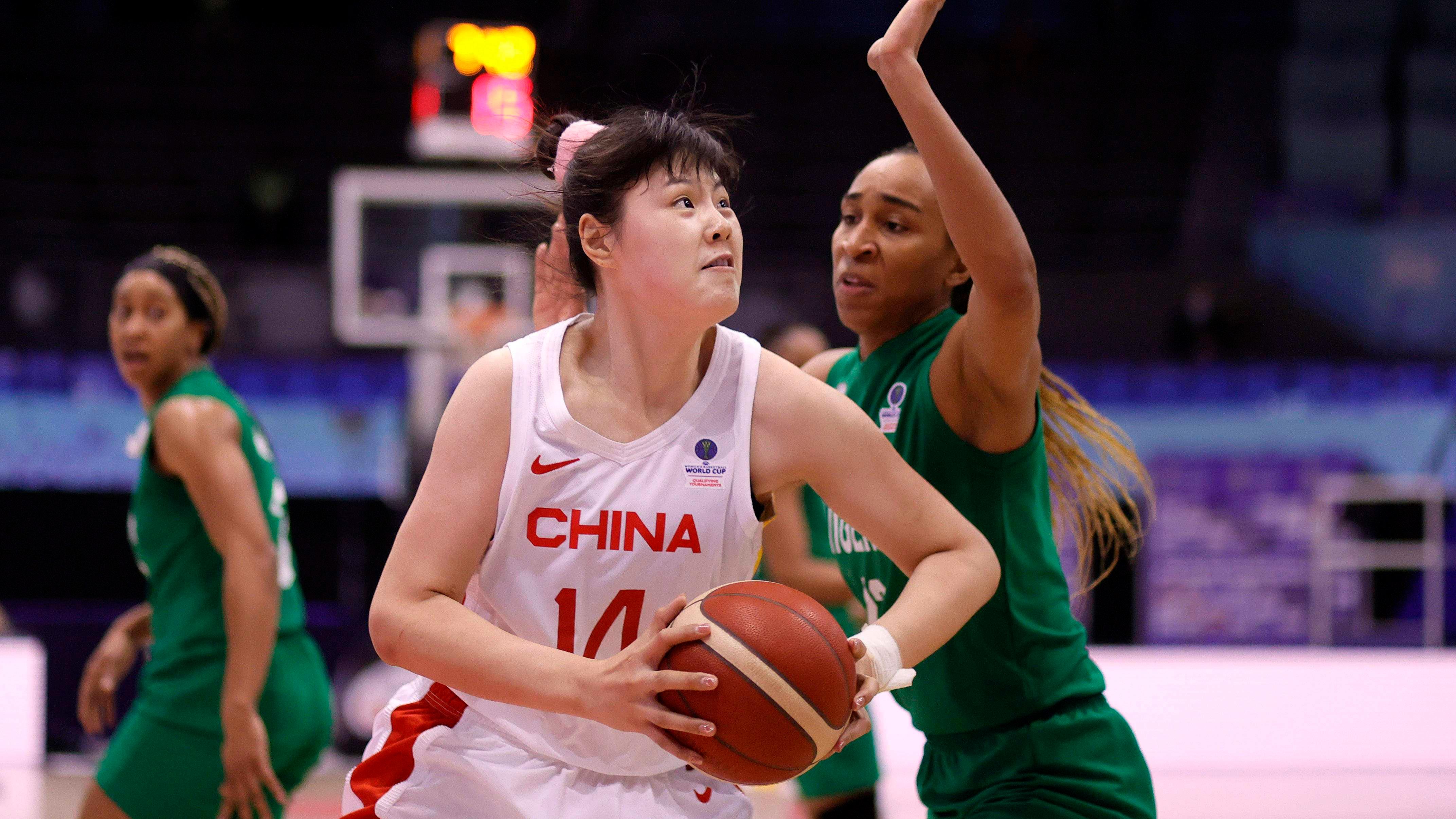 女篮世界杯资格赛中国队迎来开门红