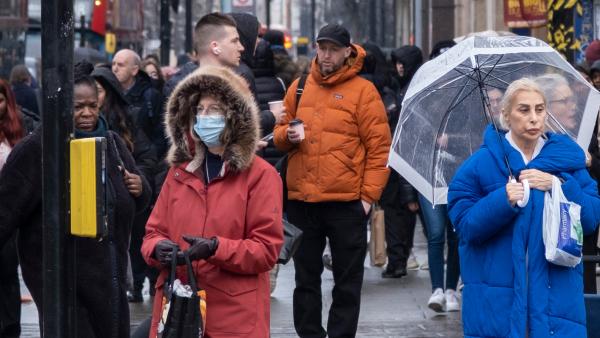 英格兰超70万人至少两次感染新冠,专家:未来或成常态化