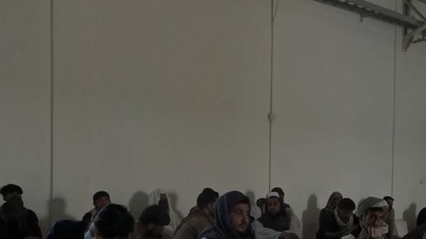 阿富汗临时政府举行外国援助分发仪式