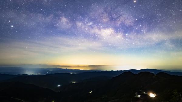 瞰见 追星人 镜头下的夏夜绝美星空