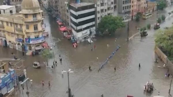巴基斯坦6月以来强降雨造成超900人死亡