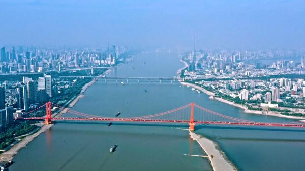 大国大城丨一镜到底看武汉:两江四岸三镇鼎立_纪录湃_澎湃新闻-The Paper