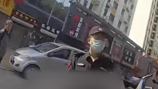装修房屋起纷争,民警耐心劝导化矛盾